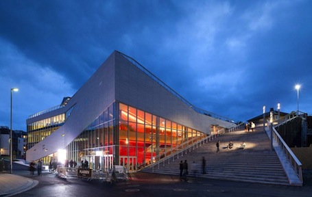 Det nye Molde bibliotek er kåra til Årets bibliotek. Foto: Adam Mørk - etter løyve frå Molde bibliotek
