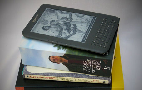 I Noreg er det enno ikkje e-bøker som er øvst på trona. Foto: Pete O' Shea, Flickr CC-lisens
