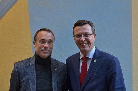 Johann Roppen, rektor ved Høgskulen i Volda (t.v.) og Dag Rune Olsen, rektor ved Universitetet i Bergen. Foto: HVO