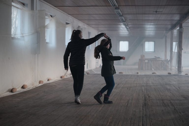 Film skal få fart på folkedansen