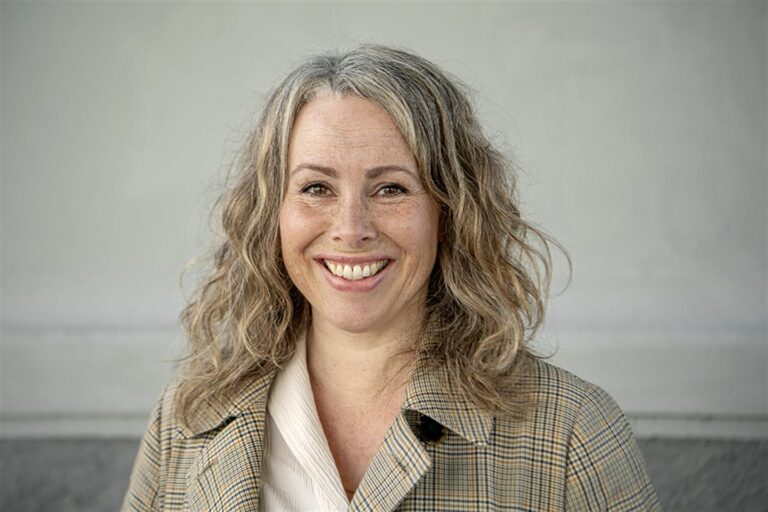 Gunnhild Øyehaug får nynorskstipend frå Vestland fylkeskommune